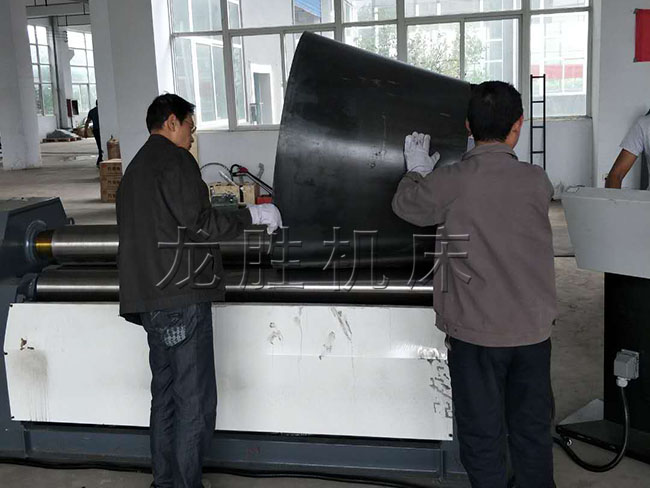 四辊卷板机卷锥效果图